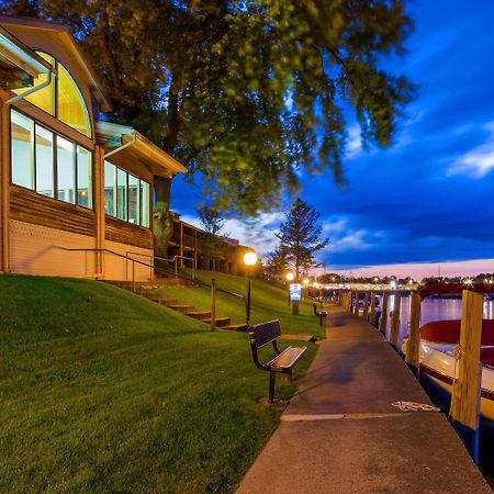 Best Western River Terrace Cheboygan Eksteriør bilde
