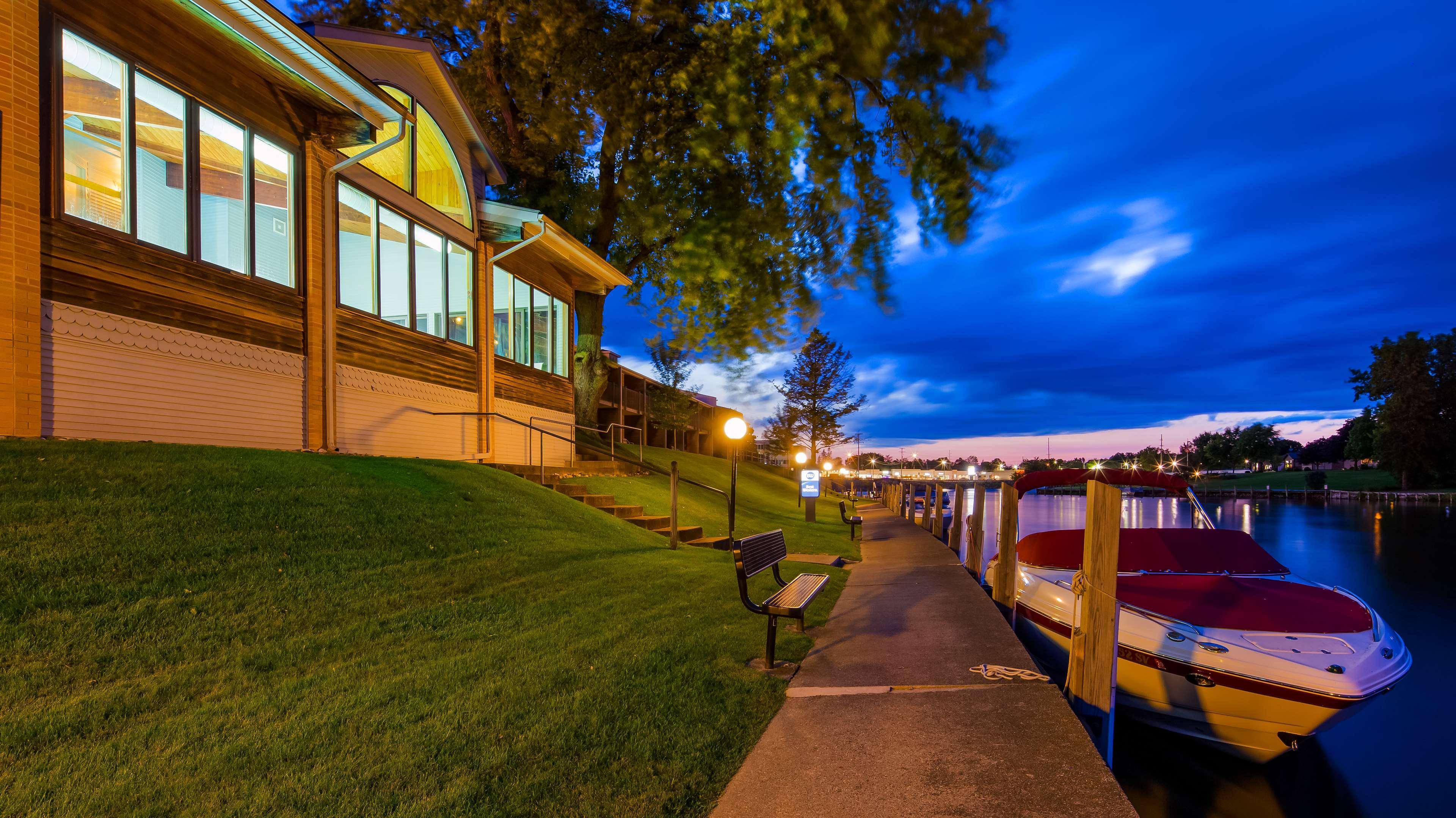 Best Western River Terrace Cheboygan Eksteriør bilde