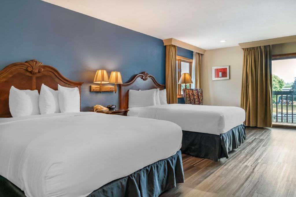 Best Western River Terrace Cheboygan Eksteriør bilde