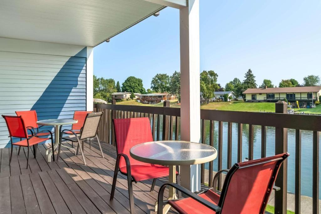 Best Western River Terrace Cheboygan Eksteriør bilde