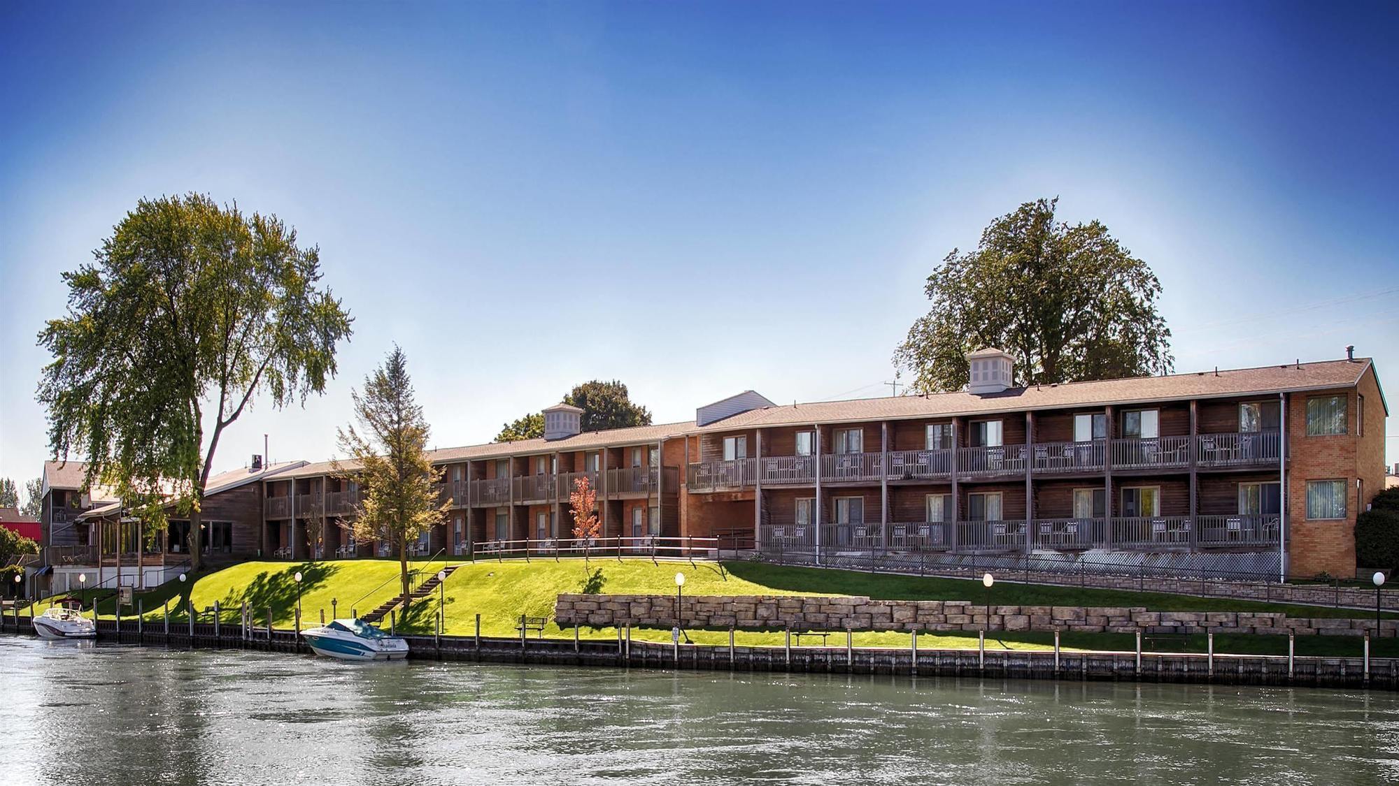 Best Western River Terrace Cheboygan Eksteriør bilde